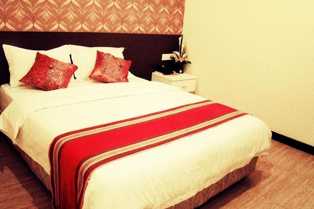 Adel Hotel Putatan Pokój zdjęcie
