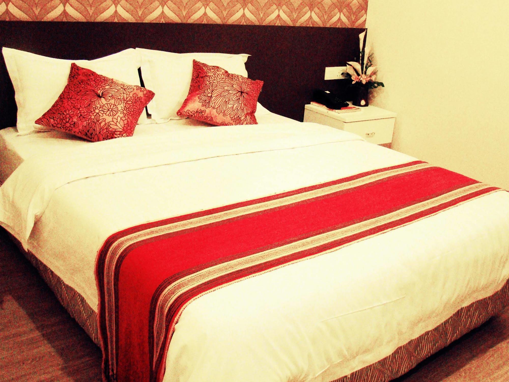 Adel Hotel Putatan Zewnętrze zdjęcie